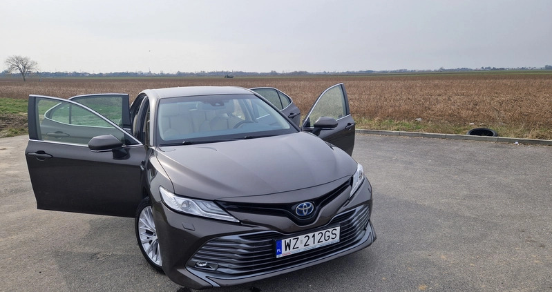 Toyota Camry cena 126000 przebieg: 64500, rok produkcji 2020 z Zdzieszowice małe 352